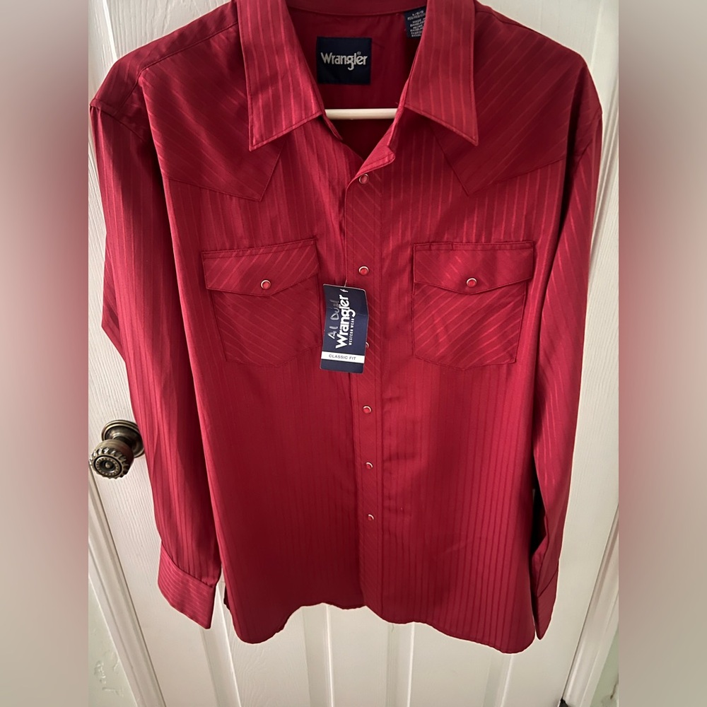 NWT Wrangler Men’s Deep Red Pinstripe Western Snap-Down Shirt, Size Large